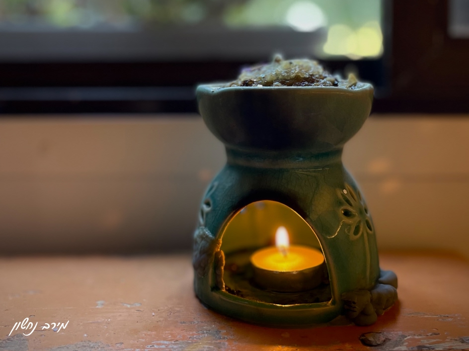 ניקוי אנרגיות עם נר